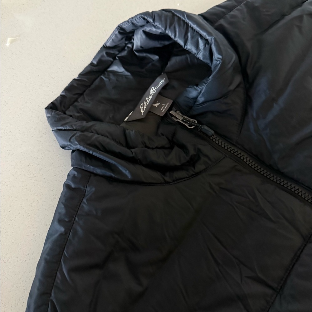 Eddie Bauer Men's Black Puffer Vest Size Large - Picture 10 of 10
